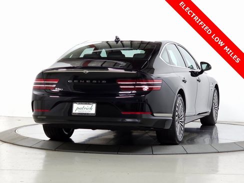 Used 2024 Genesis G80 image 12