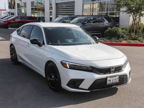 Used 2024 Honda Civic Sport image 3