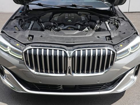 Used 2020 BMW 750i xDrive w/ Autobahn Package AWD/4WD image 7