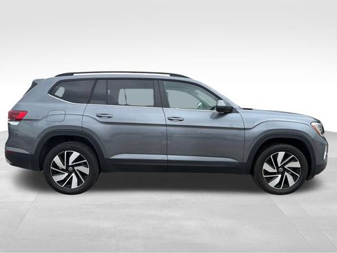 Used 2025 Volkswagen Atlas SE AWD/4WD image 7