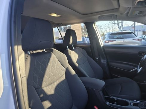 Certified 2023 Toyota Corolla Cross LE w/ Moonroof Package image 11