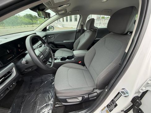 Used 2025 Kia K4 FWD image 35
