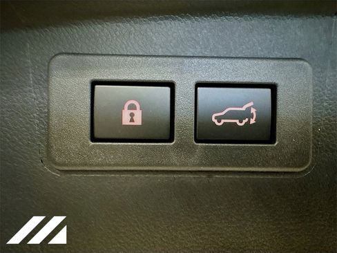 Used 2025 Subaru Outback Premium image 28