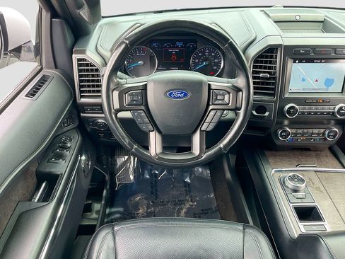 Used 2019 Ford Expedition Max Limited RWD image 23