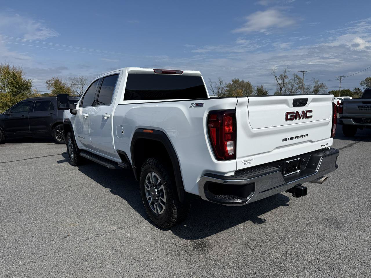 Used 2024 GMC Sierra 2500 SLE w/ SLE Convenience Package AWD/4WD image 4