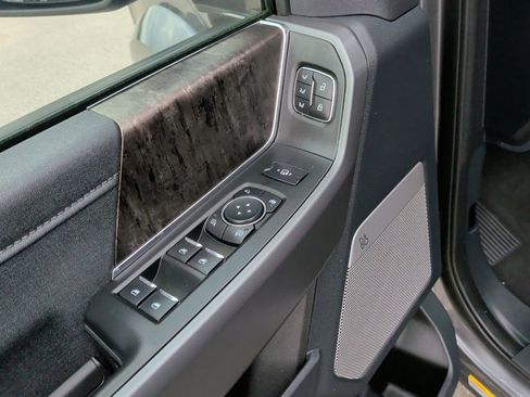 Used 2026 Ford F450 Lariat w/ FX4 Off-Road Package AWD/4WD image 12