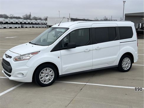 Used 2016 Ford Transit Connect XLT image 1