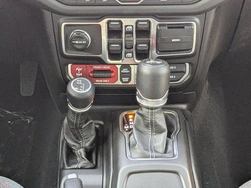 New 2026 Jeep Wrangler Unlimited Rubicon AWD/4WD image 19