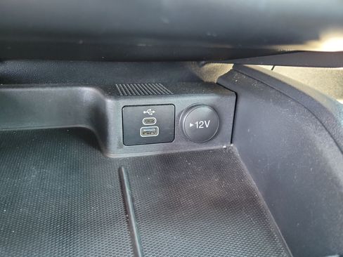 Used 2025 Ford Escape ST-Line Select AWD/4WD image 18