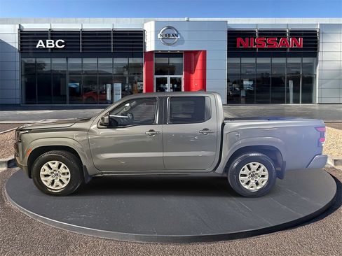 Used 2024 Nissan Frontier SV w/ SV Convenience Package image 8