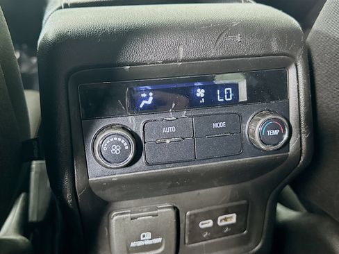 Used 2021 GMC Acadia SLE w/ Driver Convenience Package FWD image 35