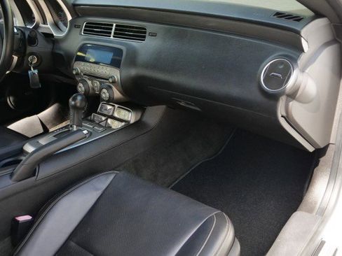 Used 2010 Chevrolet Camaro SS image 38