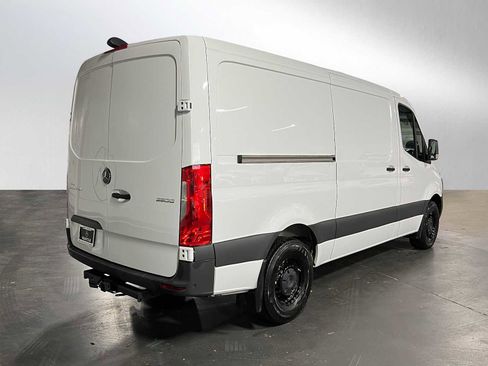 Used 2025 Mercedes-Benz Sprinter 2500 image 3