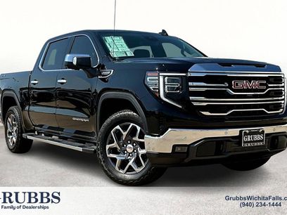 New 2025 GMC Sierra 1500 SLT