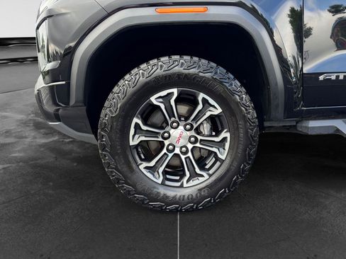 Used 2023 GMC Canyon AT4 w/ AT4 Premium Package AWD/4WD image 10