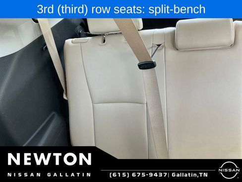 Used 2021 Toyota Highlander XLE FWD image 7