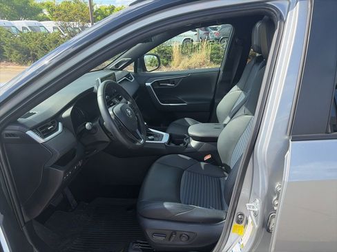Used 2021 Toyota RAV4 XSE image 6