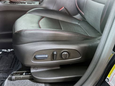 Used 2024 Chevrolet Equinox RS w/ RS Leather Package image 19