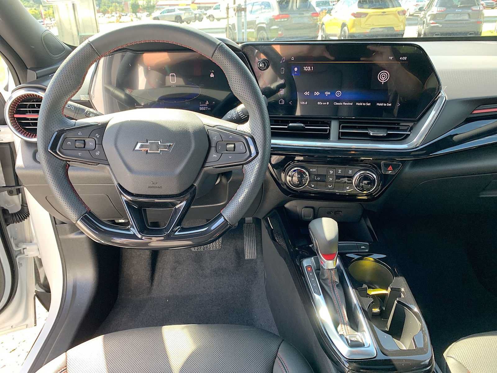 Certified 2025 Chevrolet Trax RS w/ Sunroof Package FWD image 20