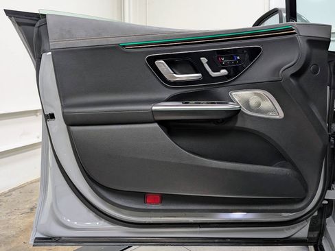 Used 2023 Mercedes-Benz EQE 500 4MATIC Sedan image 13