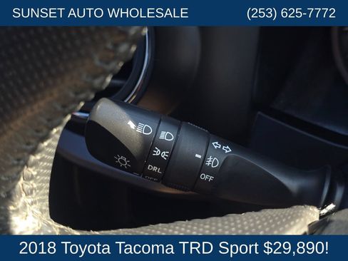 Used 2018 Toyota Tacoma TRD Sport AWD/4WD image 30