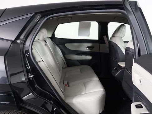 Used 2023 Nissan Ariya AWD image 33