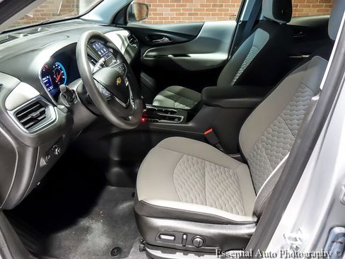 Used 2021 Chevrolet Equinox LS w/ LS Convenience Package FWD image 12