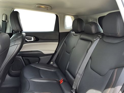 Used 2022 Jeep Compass Limited AWD/4WD image 25