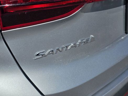 Used 2022 Hyundai Santa Fe SEL w/ Cargo Package FWD image 8