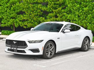 Used 2025 Ford Mustang Coupe RWD video 1
