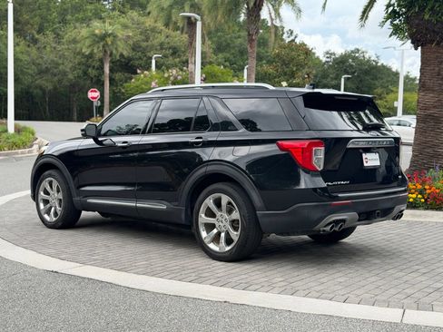 Used 2020 Ford Explorer Platinum w/ Premium Technology Package AWD/4WD image 2