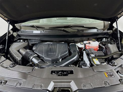 Used 2025 GMC Acadia Elevation image 30