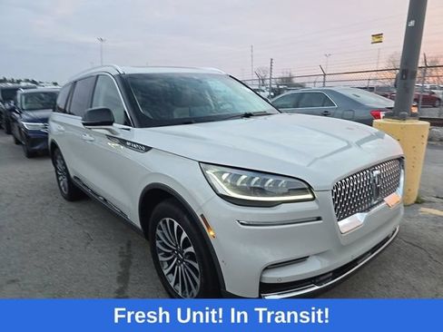 Used 2023 Lincoln Aviator Reserve w/ Elements Package Plus AWD/4WD image 4