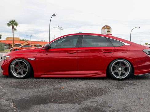 Used 2018 Honda Accord Sport image 4