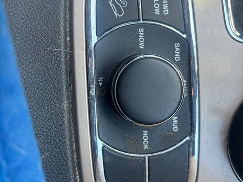 Used 2017 Jeep Grand Cherokee Limited AWD/4WD image 17