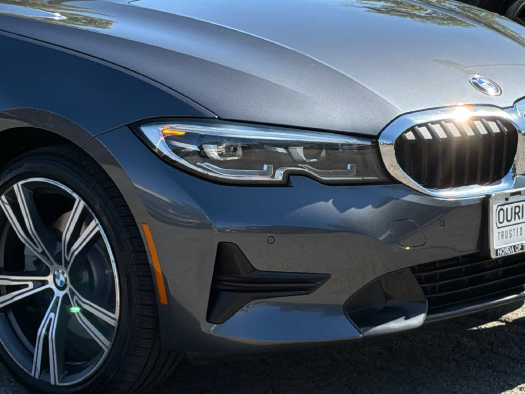 Used 2019 BMW 330i xDrive Sedan w/ Convenience Package AWD/4WD image 2