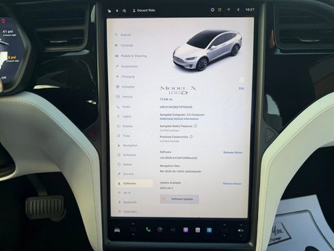 Used 2018 Tesla Model X 100D image 27