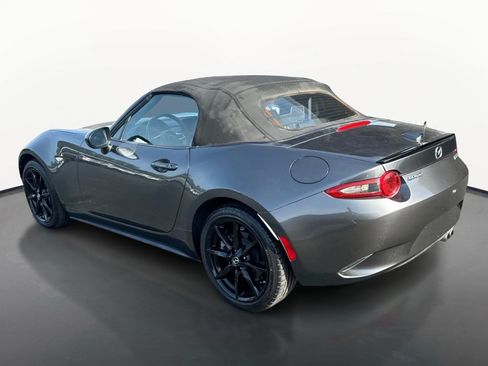 Used 2019 MAZDA MX-5 Miata Club RWD image 5