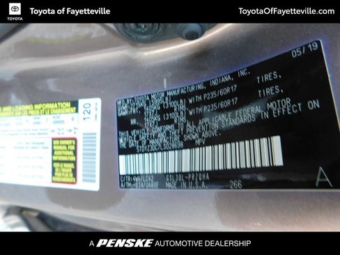 Used 2020 Toyota Sienna XLE w/ XLE Navigation Package FWD image 11