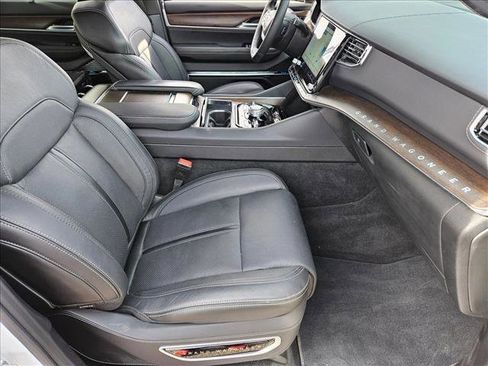 Used 2024 Jeep Grand Wagoneer Series I w/ HD Trailer Tow Package image 15