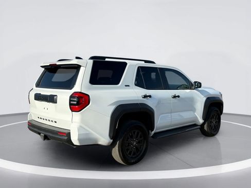 Used 2025 Toyota 4Runner SR5 AWD/4WD image 5
