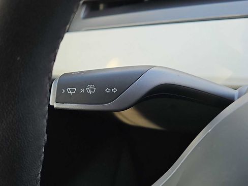 Used 2023 Tesla Model 3 Standard Range image 26