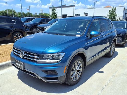 Used 2019 Volkswagen Tiguan S FWD image 2