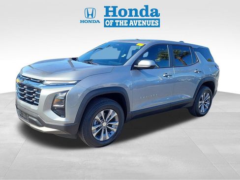 Used 2026 Chevrolet Equinox LT image 2