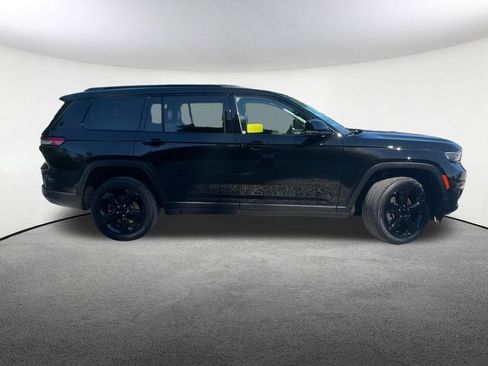 Used 2023 Jeep Grand Cherokee L Limited w/ Black Appearance Package AWD/4WD image 19