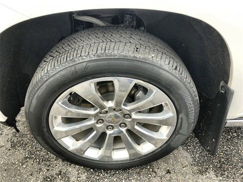 Used 2021 Chevrolet Silverado 1500 High Country w/ Technology Package image 10