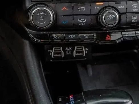 Used 2022 Dodge Durango Citadel RWD image 35