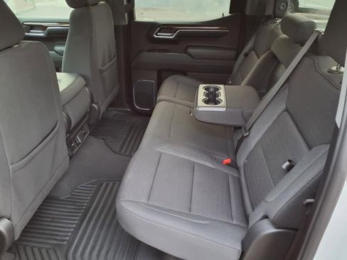 Used 2024 GMC Sierra 1500 Elevation image 9