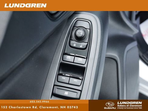 Used 2024 Subaru Crosstrek 2.0i Premium image 12