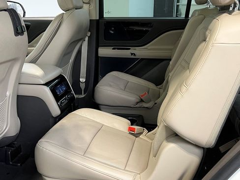 Used 2022 Lincoln Aviator Reserve w/ Elements Package Plus image 24